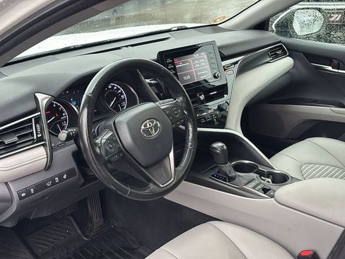 Used 2022 Toyota Camry SE image 23