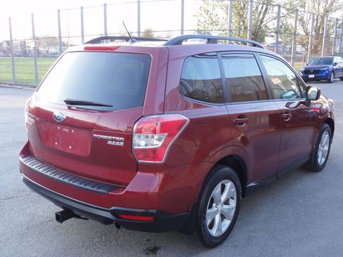 Used 2015 Subaru Forester 2.5i Premium w/ All-Weather Package AWD/4WD image 5