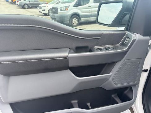 Certified 2024 Ford Edge SEL w/ Convenience Package AWD/4WD image 8