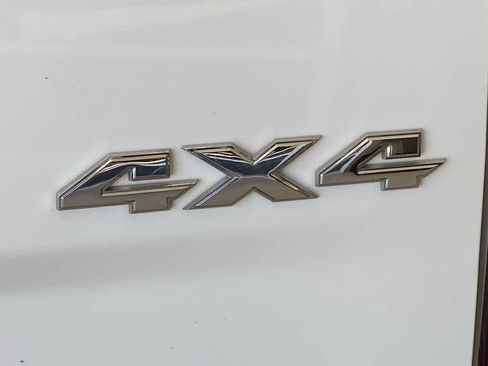 Used 2018 RAM 1500 Outdoorsman AWD/4WD image 12