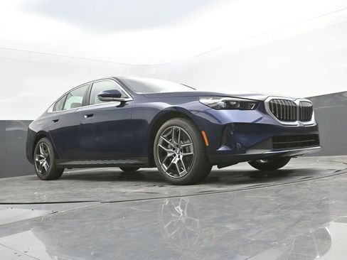 New 2026 BMW 530i w/ Premium Package image 48