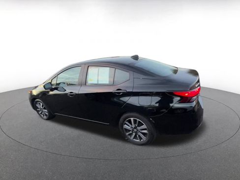 Used 2025 Nissan Versa SV image 10