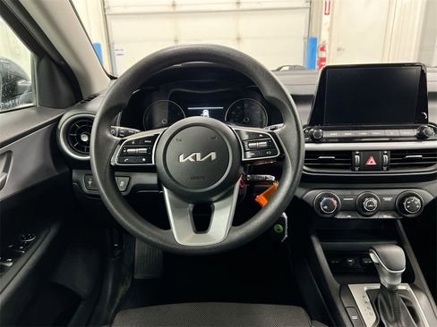 Used 2023 Kia Forte LXS image 11