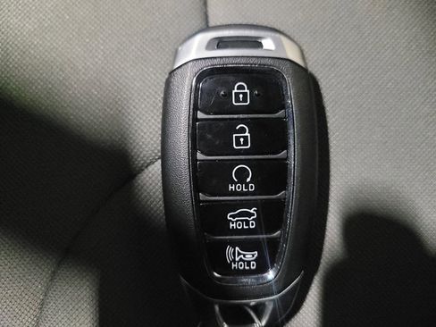 Used 2023 Hyundai Elantra SEL FWD image 32