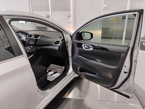 Used 2019 Nissan Sentra SV FWD image 59