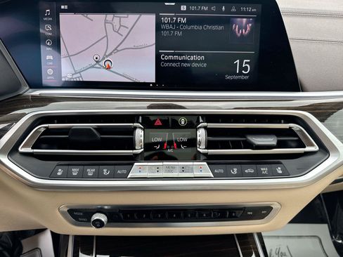 Used 2019 BMW X7 xDrive40i w/ Premium Package AWD/4WD image 11