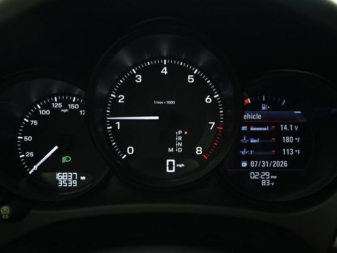Used 2023 Porsche Macan AWD/4WD image 21