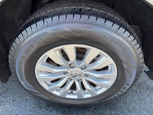 Used 2018 Nissan Armada SV w/ Driver Package image 19