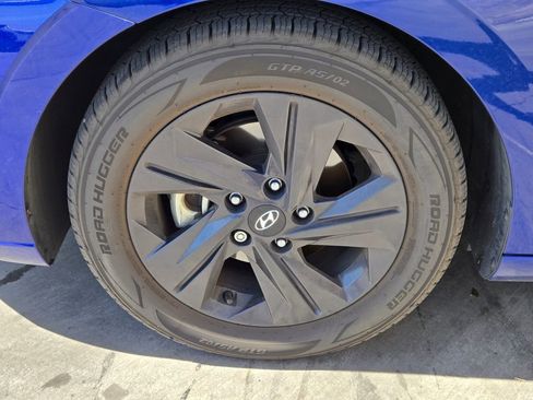 Used 2022 Hyundai Elantra SEL image 5