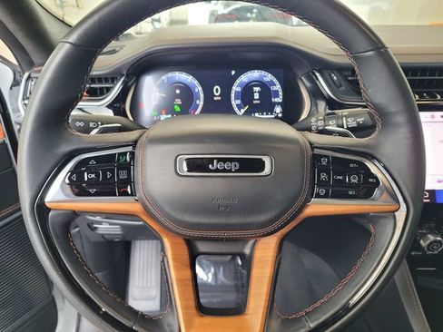 Used 2023 Jeep Grand Cherokee L Summit AWD/4WD image 23