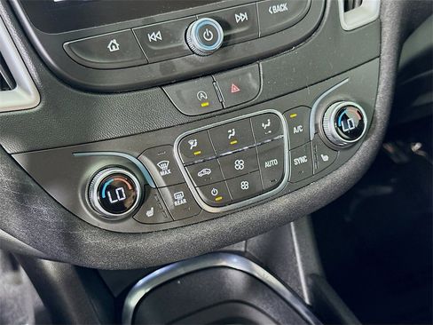 Used 2023 Chevrolet Malibu LT image 25