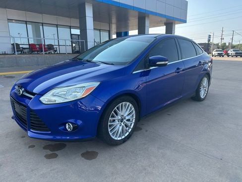 Used 2014 Ford Focus Titanium FWD image 28