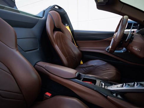 Used 2021 Ferrari 812 GTS image 52