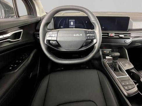 New 2026 Kia Sportage EX FWD image 9