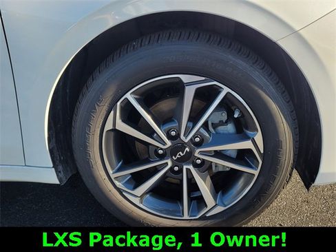 Used 2023 Kia Forte LXS image 9