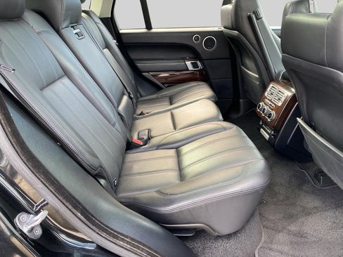 Used 2014 Land Rover Range Rover HSE image 15