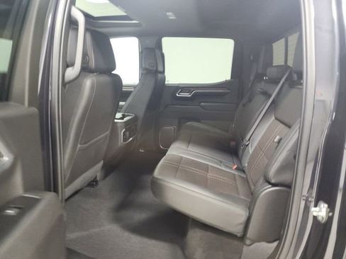 Used 2023 Chevrolet Silverado 1500 High Country w/ High Country Premium Package AWD/4WD image 19