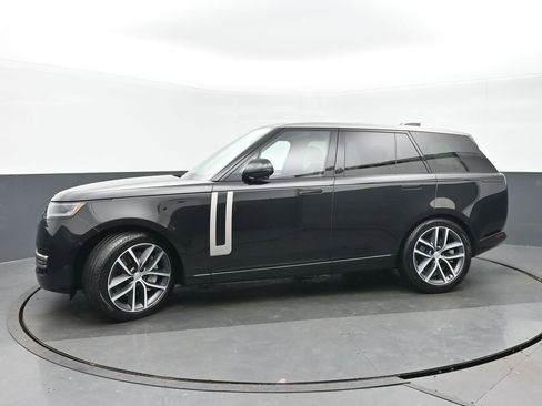 Used 2024 Land Rover Range Rover SE image 6