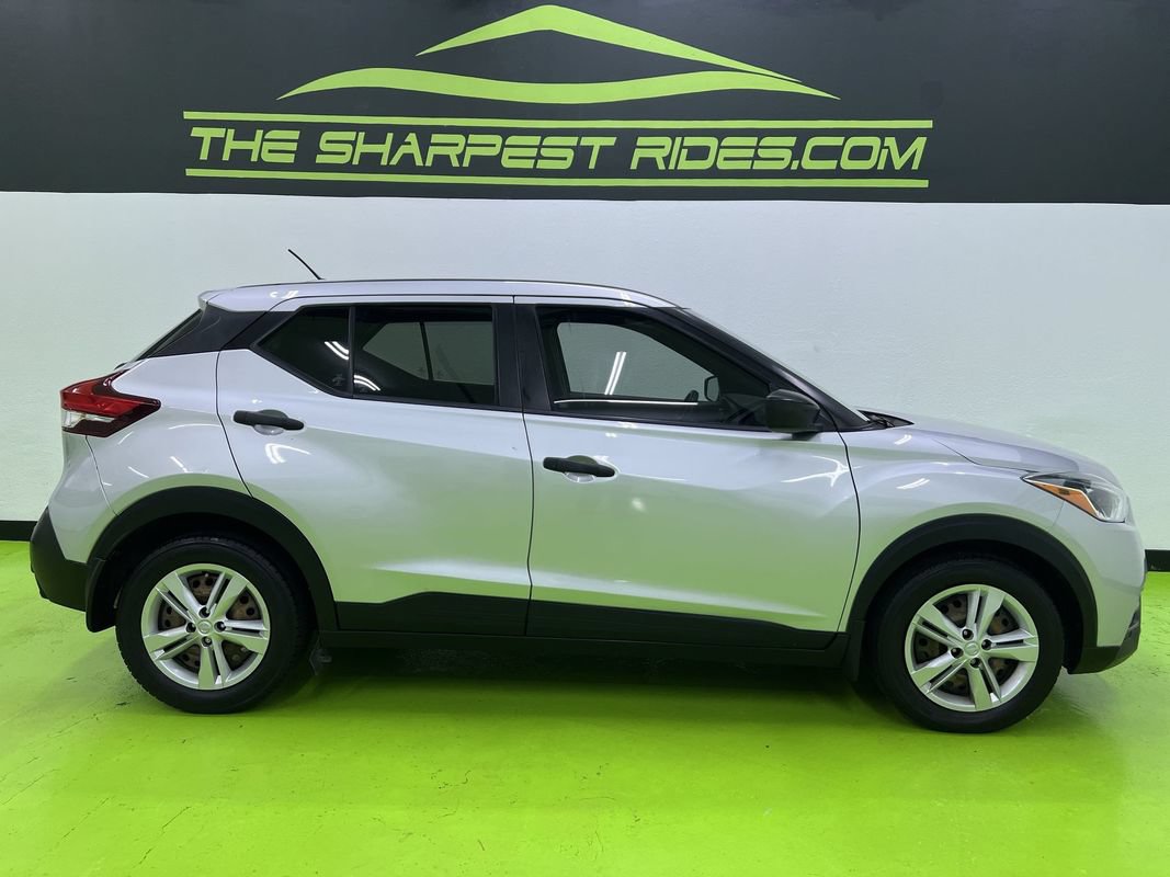 Used 2020 Nissan Kicks S FWD image 11