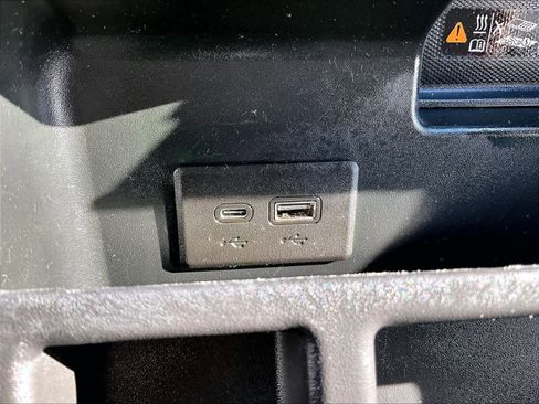 Used 2023 GMC Sierra 1500 AT4 w/ Technology Package image 27