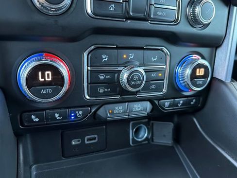 Used 2021 GMC Yukon SLT AWD/4WD image 29