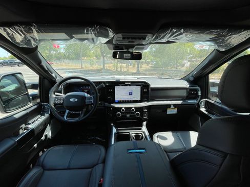 New 2026 Ford F250 Platinum AWD/4WD image 5