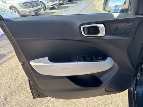 Certified 2026 Hyundai Venue SEL image 11