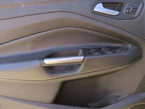 Used 2017 Ford Escape Titanium image 11