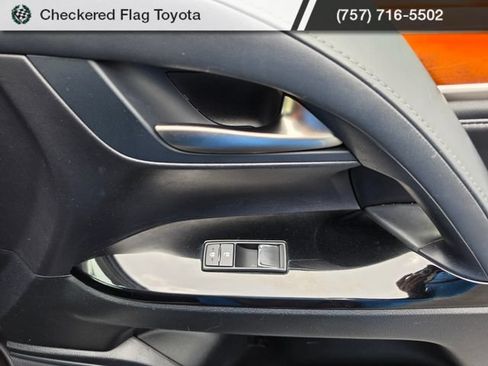 Used 2018 Lexus LX 570 4WD w/ Luxury Package image 48