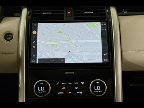 Used 2024 Land Rover Discovery S AWD/4WD image 20