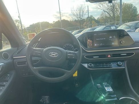 Used 2022 Hyundai Sonata SE image 8