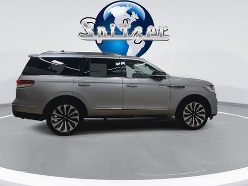 Used 2023 Lincoln Navigator Reserve w/ Equipment Group 201A image 8