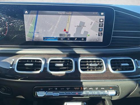 Used 2023 Mercedes-Benz GLS 450 4MATIC image 11