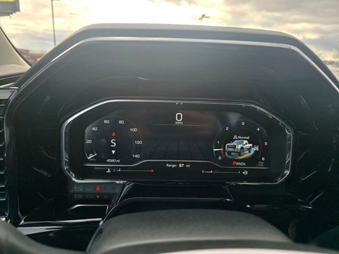 Used 2025 GMC Sierra 2500 SLT image 15