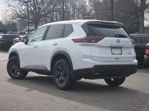 New 2026 Nissan Rogue SV w/ Cold Weather Package image 18