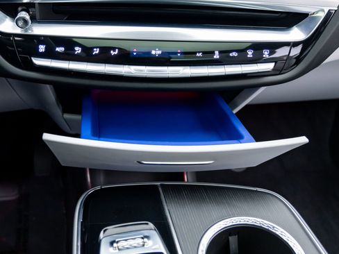 Certified 2024 Cadillac Lyriq Sport image 33