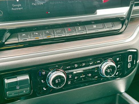 Used 2025 GMC Sierra 1500 SLT image 19