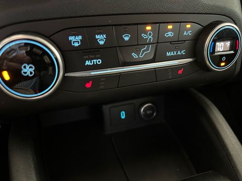 Certified 2020 Ford Escape SE FWD image 38