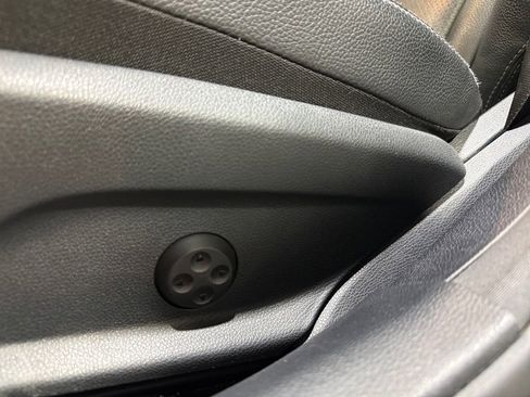 Used 2016 Mercedes-Benz C 300 4MATIC Sedan image 23