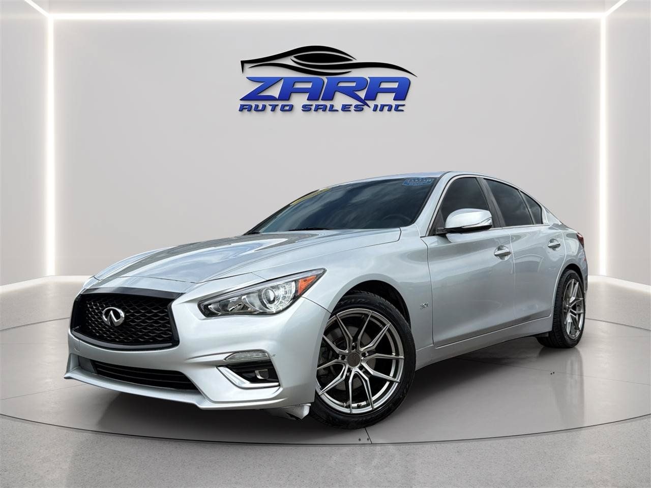 Used 2018 INFINITI Q50 Luxe w/ Essential Package (3.0T Luxe) AWD/4WD image 1