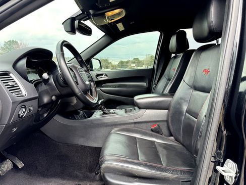 Used 2018 Dodge Durango R/T w/ Blacktop Package RWD image 3
