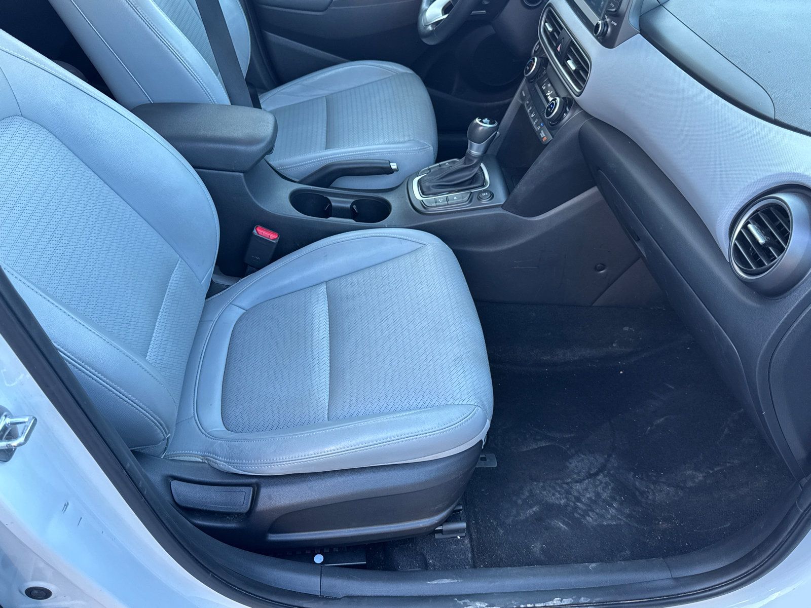 Used 2020 Hyundai Kona Limited AWD/4WD image 16