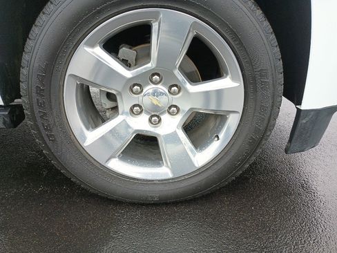 Used 2019 Chevrolet Suburban Premier image 37