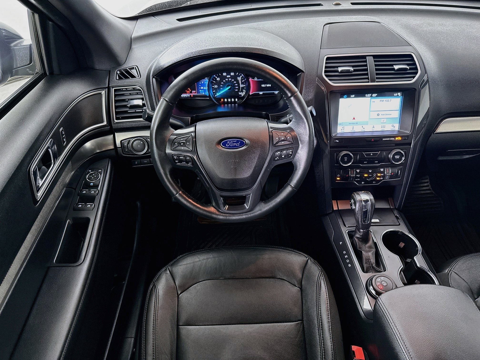 Used 2018 Ford Explorer XLT w/ Equipment Group 202A AWD/4WD image 23
