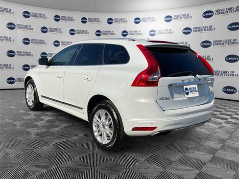 Used 2016 Volvo XC60 T5 Premier w/ Proximity Package image 3