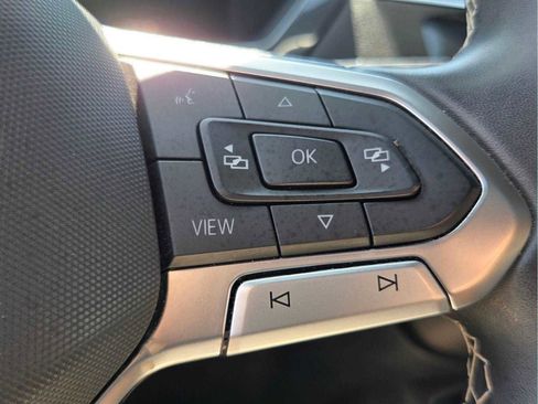 Used 2023 Volkswagen Tiguan SE R-Line image 30