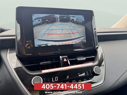 Used 2025 Toyota Corolla LE FWD image 23