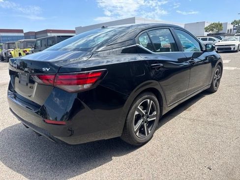 Used 2024 Nissan Sentra SV FWD image 5