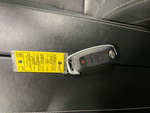 Used 2024 Nissan Rogue SV image 20