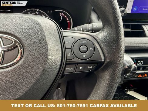 Used 2025 Toyota RAV4 XLE AWD/4WD image 18